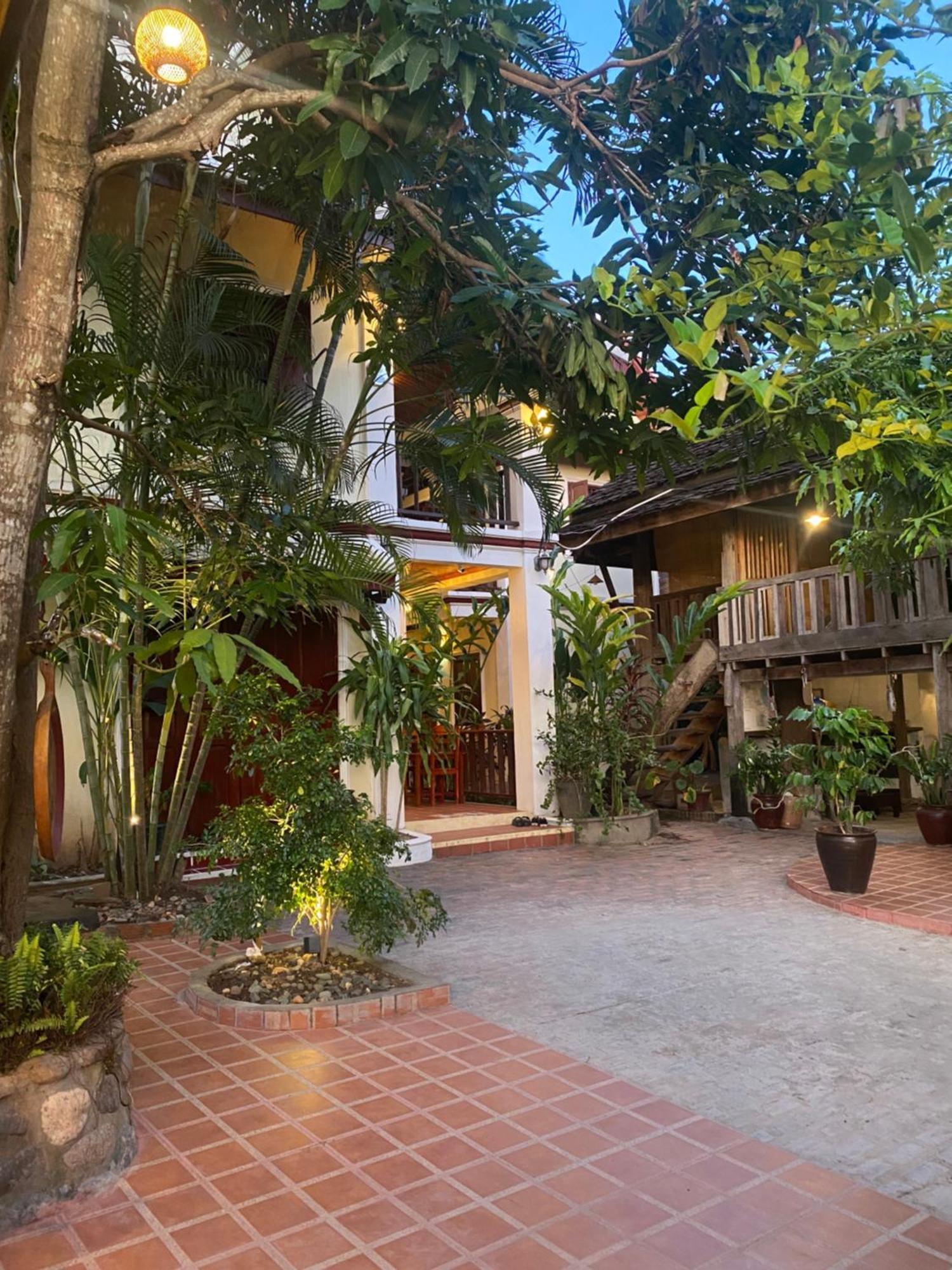 Golden Sun Boutique Hotel Luang Prabang Dış mekan fotoğraf